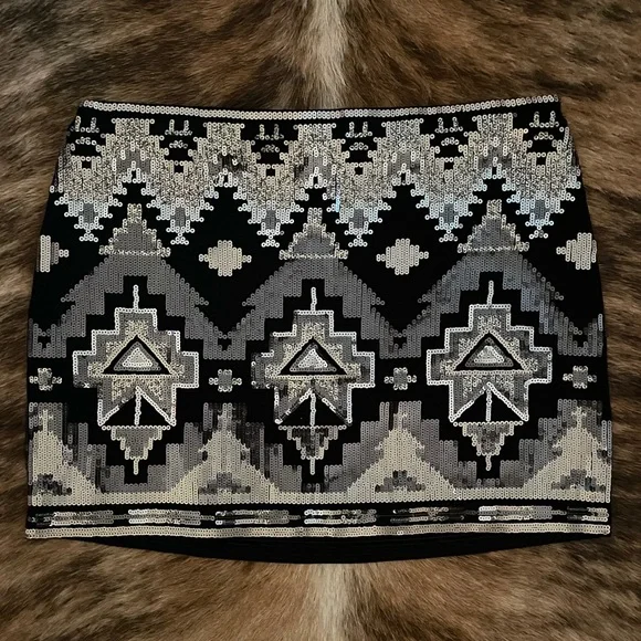 EXPRESS Aztec Sequin Skirt - Picture 2 of 4